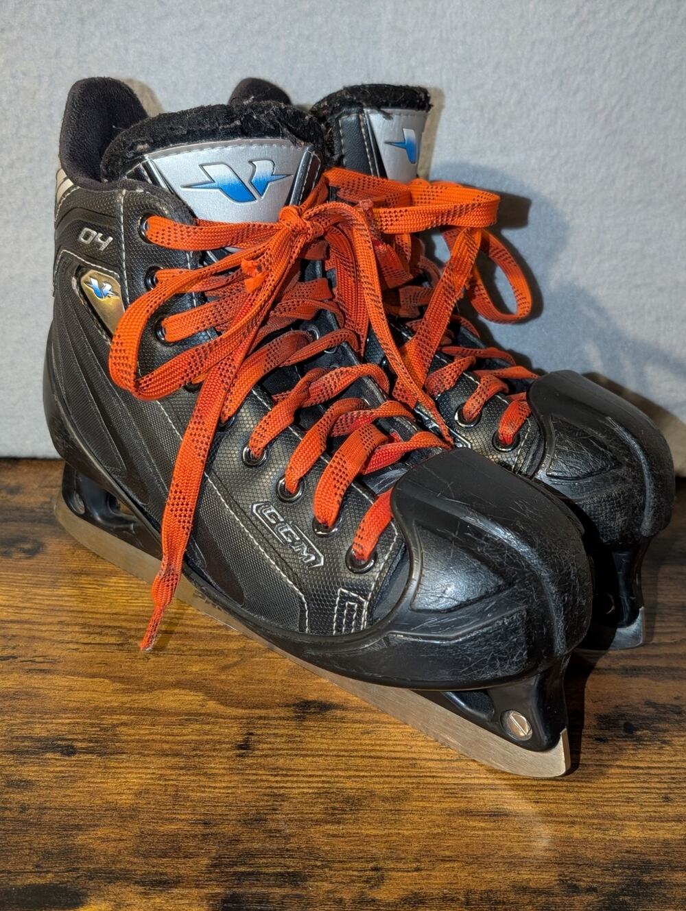 CCM Goalie Skates Youth Size 4 Big Kids Clean Blades